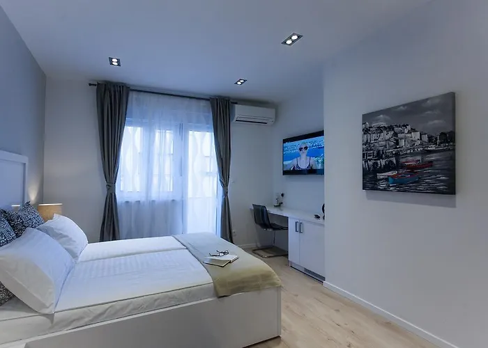 Πανσιόν Priuli Luxury 4*
