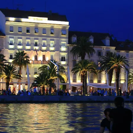 Priuli Luxury Konukevi 4*
